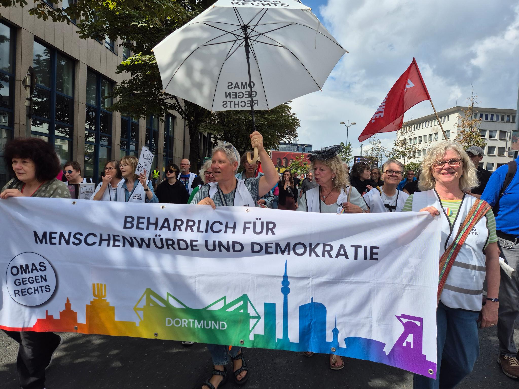 OMAS GEGEN RECHTS Dortmund Demo